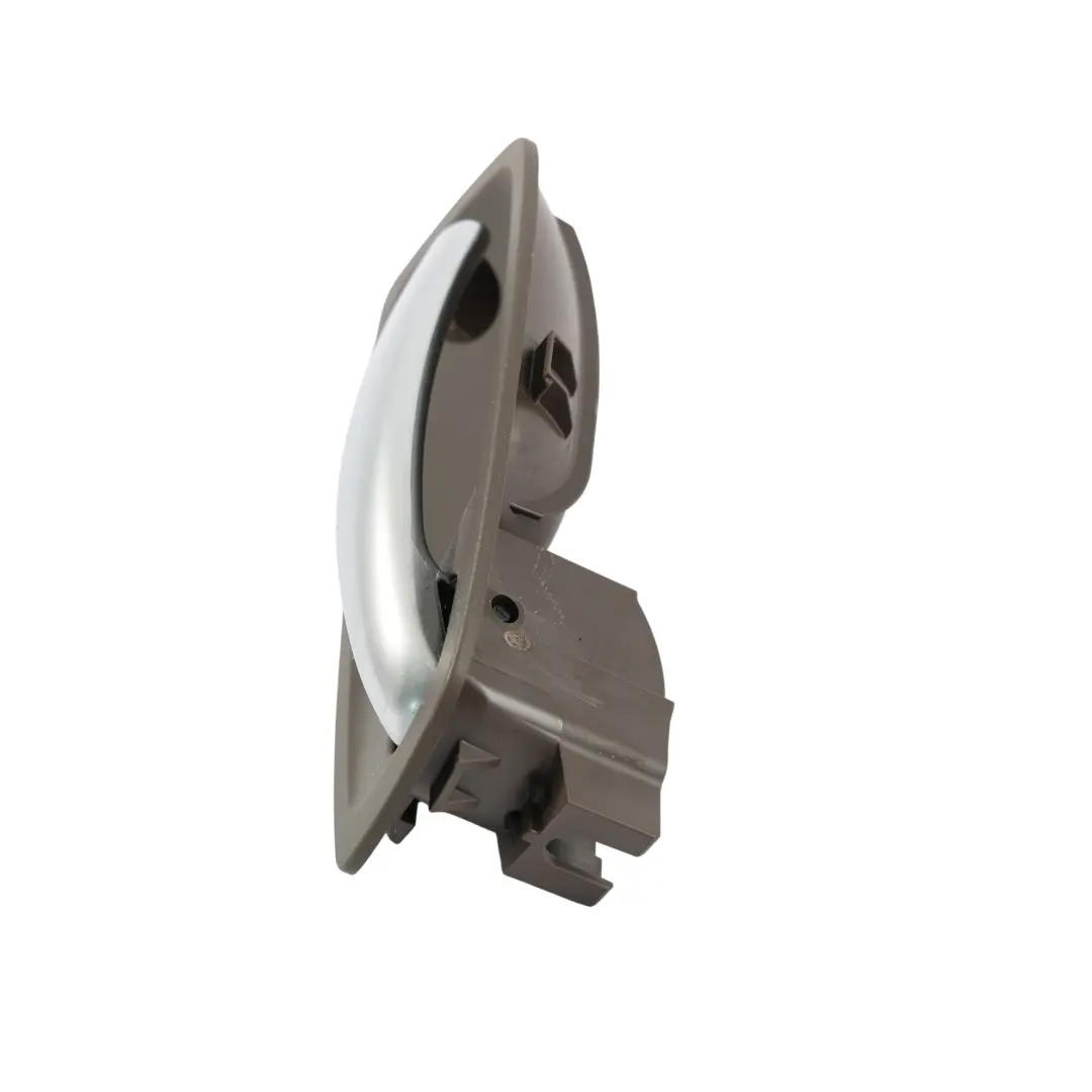 Front Interior Door Handle Right O/S Silver to BMW E87 with Part number 7147168 BMW E87 Front Interior Door Handle Right O/S Silver - SKU 7147168 - Part number 7147168