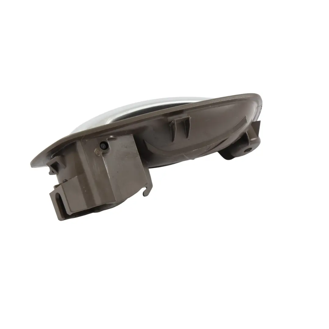 BMW E87 Manija Puerta Interior Delantera Derecha Plata - SKU 7147168 - Número de pieza 7147168
