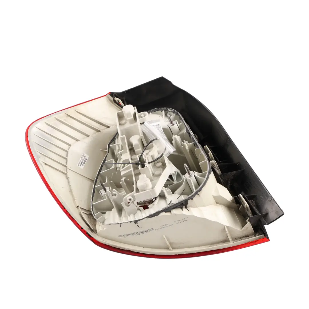 Lampa tylna prawa prawy tył do BMW E81 E87 LCI o numerze 7164956 BMW E81 E87 LCI Lampa tylna prawa prawy tył - SKU 7164956-2 - Numer Części 7164956