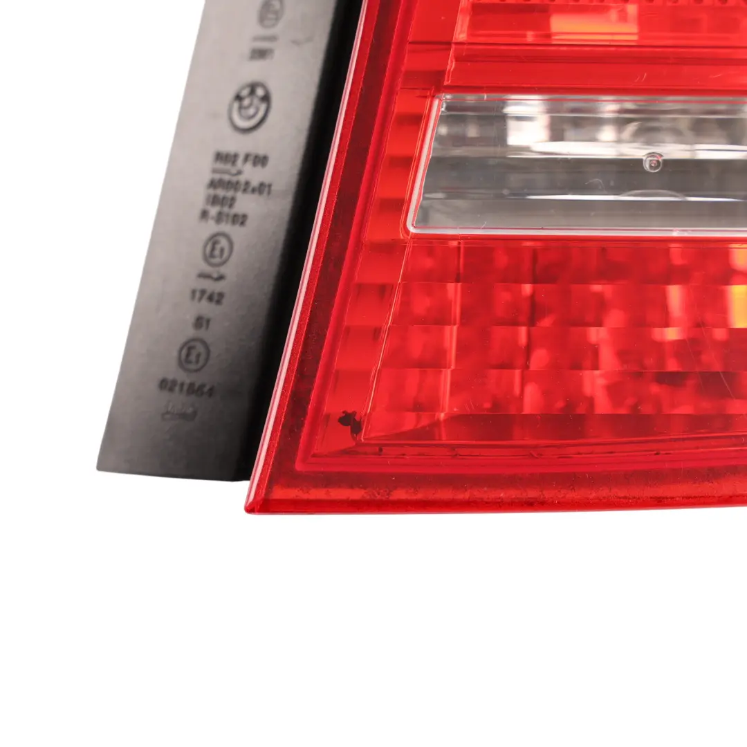 Lampa tylna prawa prawy tył do BMW E81 E87 LCI o numerze 7164956 BMW E81 E87 LCI Lampa tylna prawa prawy tył - SKU 7164956-2 - Numer Części 7164956