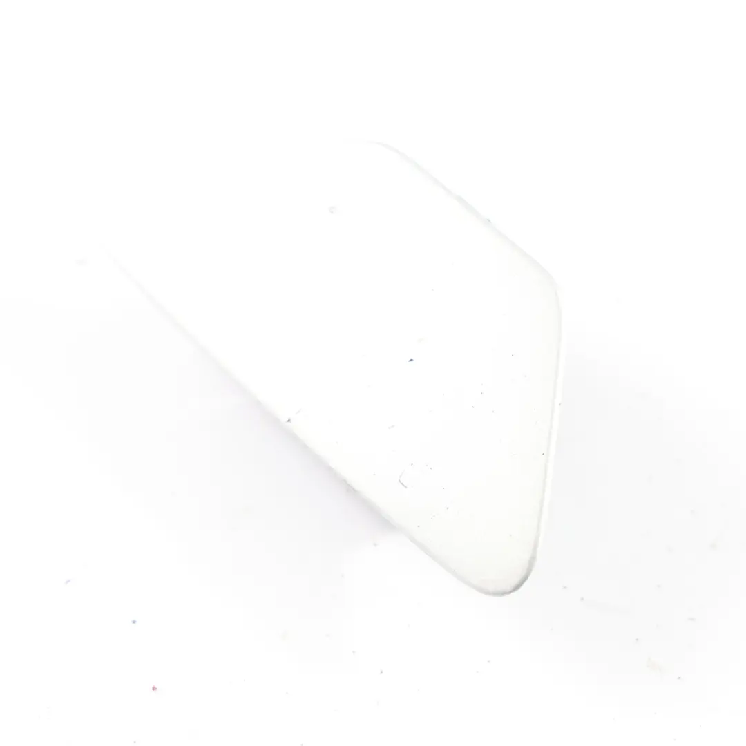Pokrywa Spryskiwacza Reflektora Lewa Titansilber 354 do BMW F10 F11 o numerze 7200719 BMW F10 F11 Pokrywa Spryskiwacza Reflektora Lewa Titansilber 354 - SKU 7200719-TS - Numer Części 7200719
