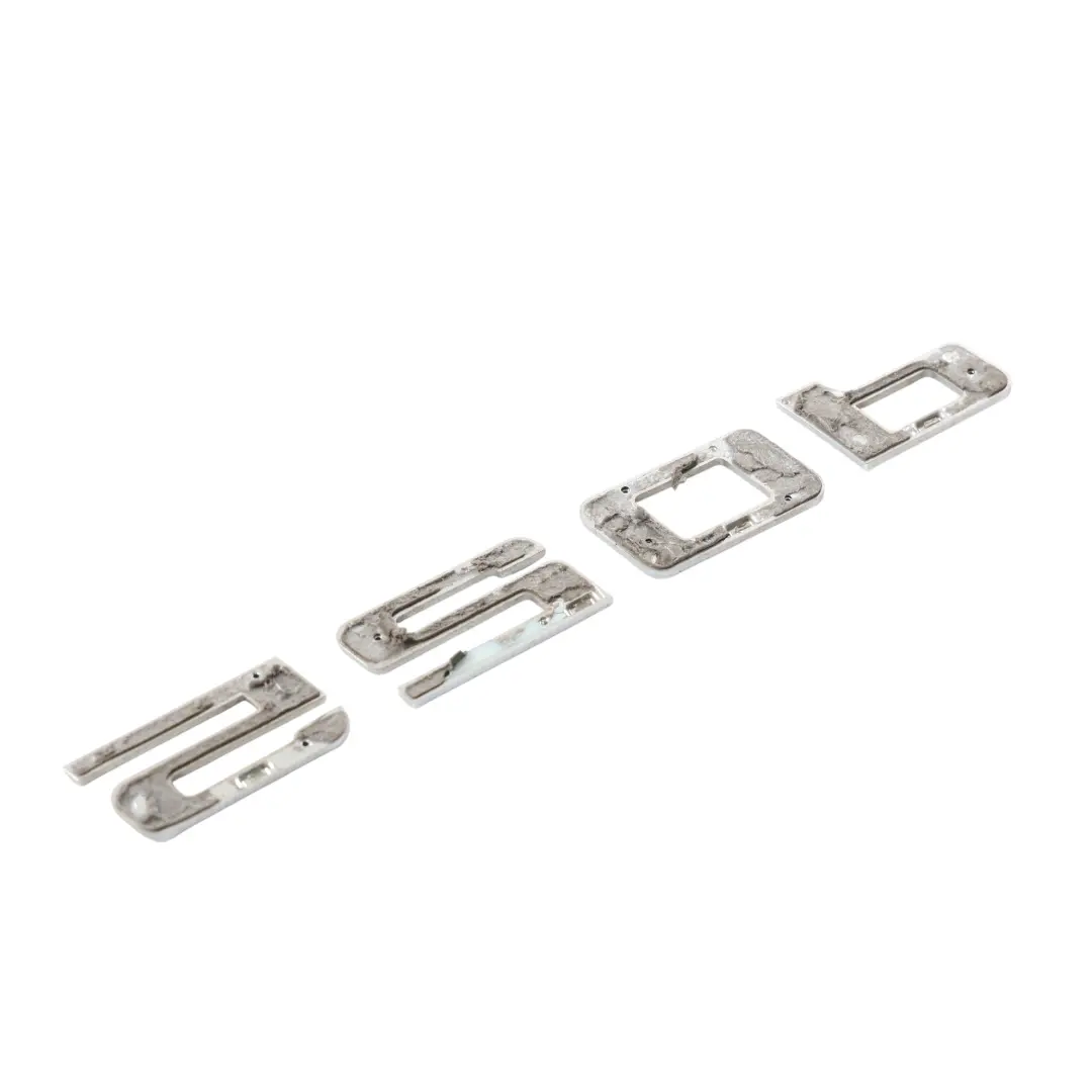 Emblemat Napis Tylny Klapa 520d Chrom do BMW F11 o numerze 7209160 BMW F11 Emblemat Napis Tylny Klapa 520d Chrom - SKU 7209160 - Numer Części 7209160