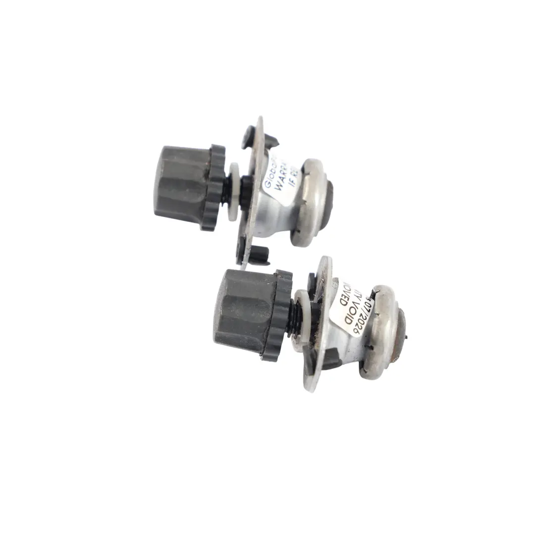 Heckklappe Kofferraum Stopper Puffer Verkleidung SET X2 für BMW E92 mit Teilenummer 7226669 BMW E92 Heckklappe Kofferraum Stopper Puffer Verkleidung SET X2 - SKU 7226669 - Teilenummer 7226669