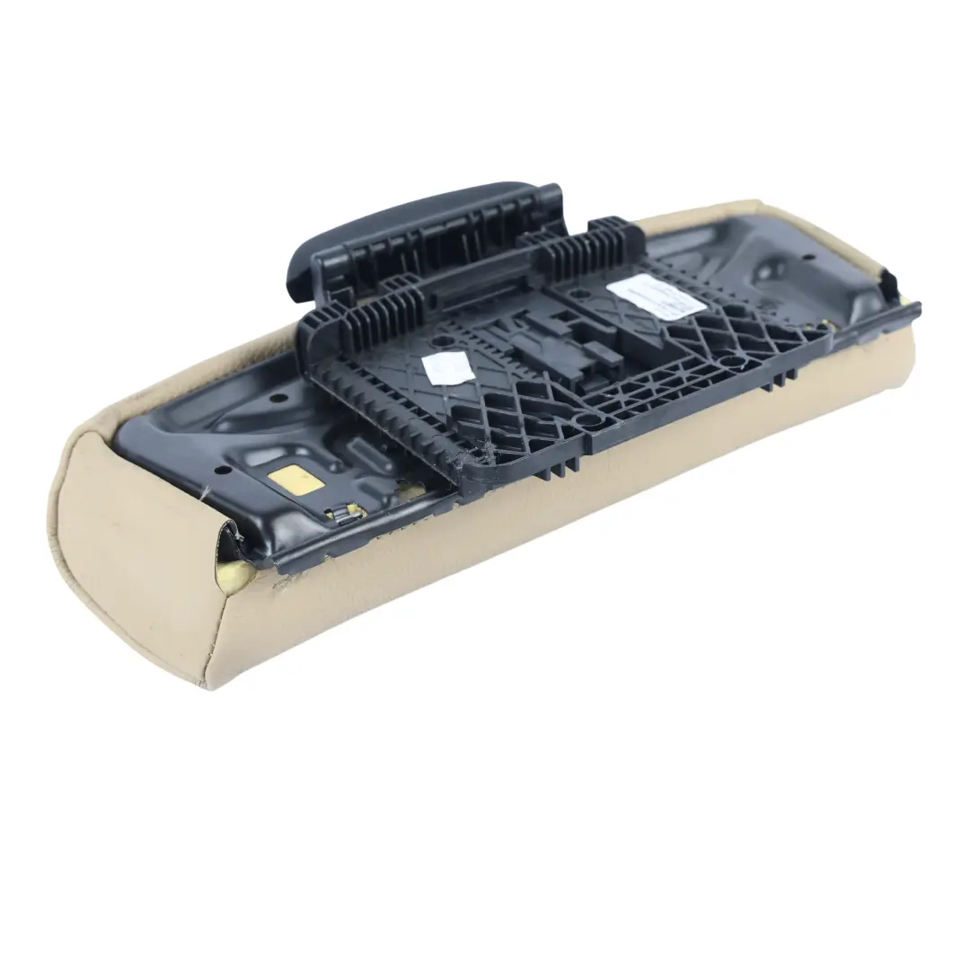 Oberschenkelstütze Abdeckung Savanna Beige Rechts Links für BMW E91 mit Teilenummer 7246837 BMW E91 Oberschenkelstütze Abdeckung Savanna Beige Rechts Links - SKU 7246837 - Teilenummer 7246837
