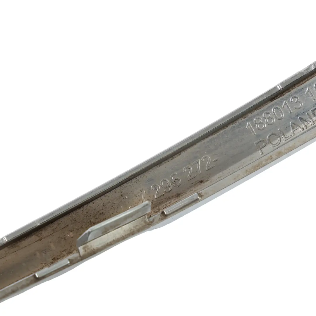 Modanatura Paraurti Anteriore Argento Destra per BMW F01 F02 F03 con numero di parte 7295272 BMW F01 F02 F03 Modanatura Paraurti Anteriore Argento Destra - SKU 7295272 - Numero di parte 7295272