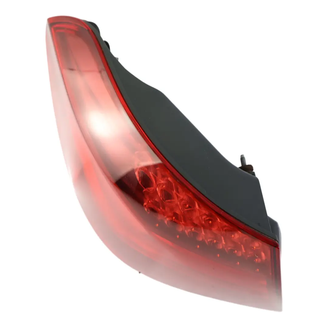 Berline Feu Arrière Panneau Latéral Gauche pour BMW F01 F02 LCI à propos du numéro de pièce 7300267 BMW F01 F02 LCI Berline Feu Arrière Panneau Latéral Gauche - SKU 7300267-1 - Numéro de pièce 7300267