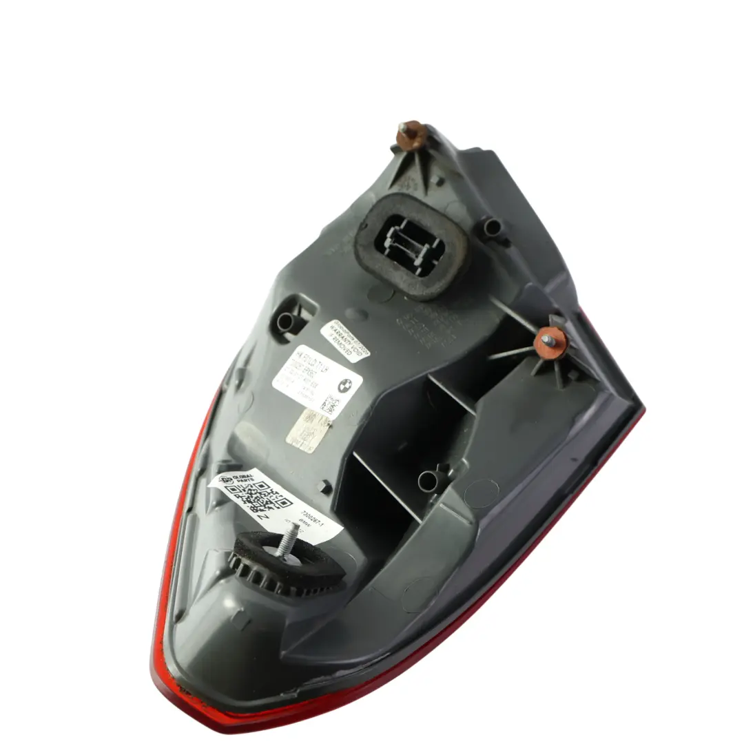 Piloto Trasero Luz Panel Lateral Izquierdo para BMW F01 F02 LCI con número de pieza 7300267 BMW F01 F02 LCI Piloto Trasero Luz Panel Lateral Izquierdo - SKU 7300267-1 - Número de pieza 7300267
