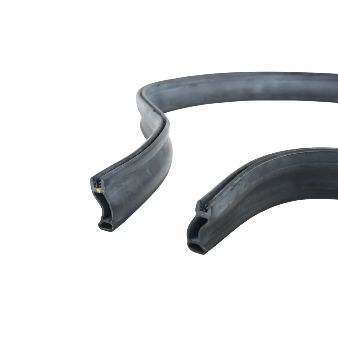 Mercedes Mini F57 Joint Capot Moteur Caoutchouc Étanchéité - SKU 73005601 - Numéro de pièce 73005601