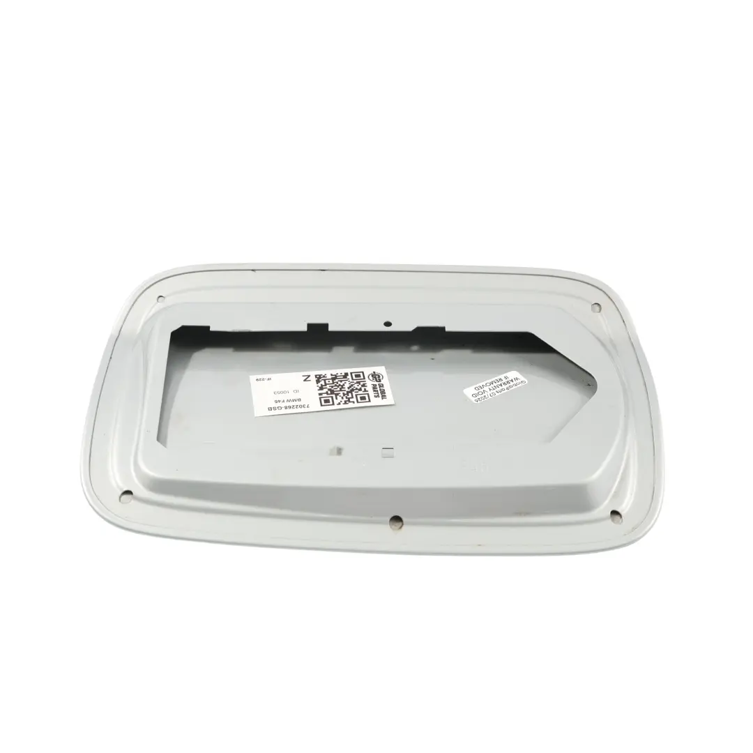 Tapa Combustible Glaciar Plata Metalizado A83 para BMW F45 Active Tourer con número de pieza 7302268 BMW F45 Active Tourer Tapa Combustible Glaciar Plata Metalizado A83 - SKU 7302268-GSB - Número de pieza 7302268