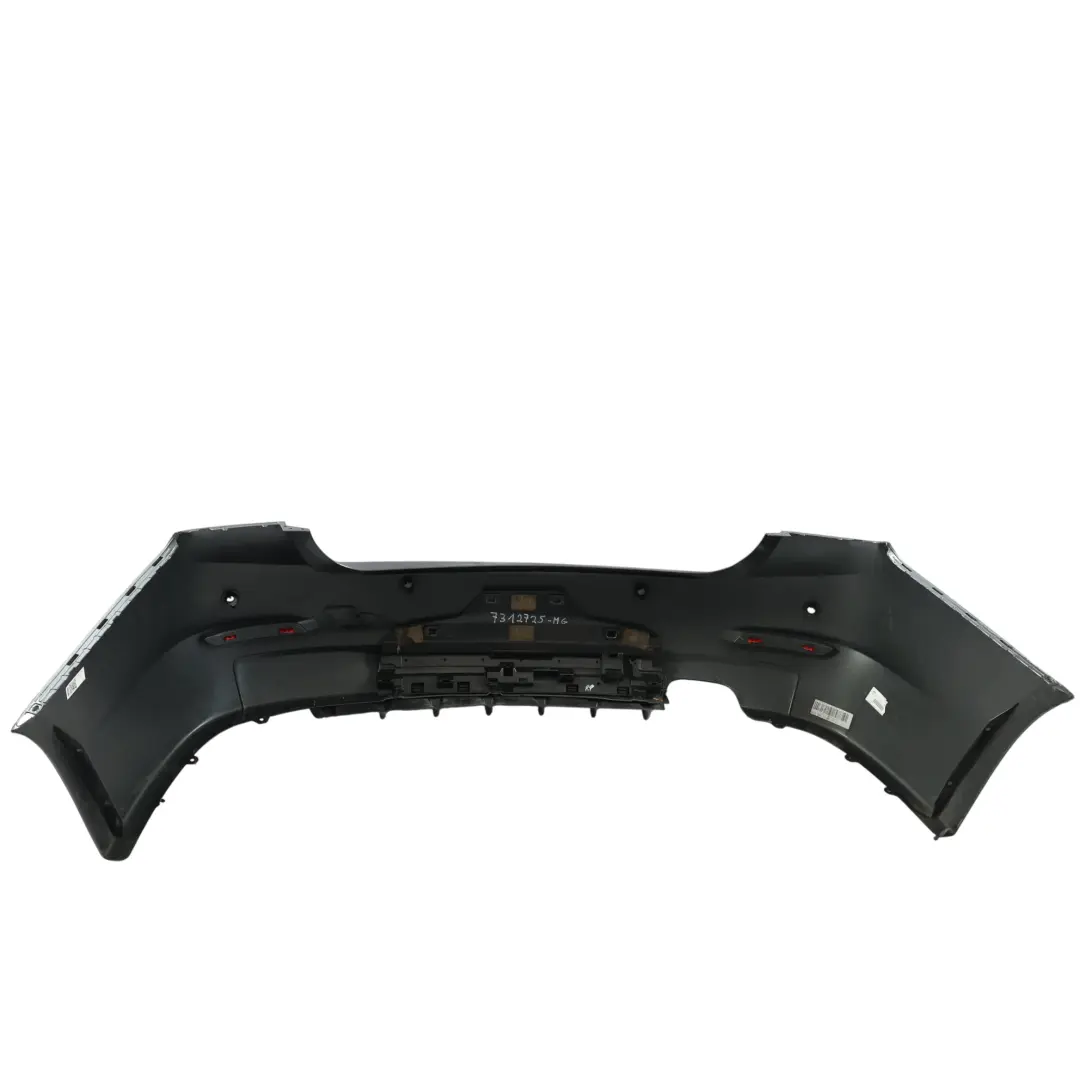 Zderzak Tylny Mineral Grau Szary Metalik B39 do BMW F30 o numerze 7312725 BMW F30 Zderzak Tylny Mineral Grau Szary Metalik B39 - SKU 7312725-MG - Numer Części 7312725