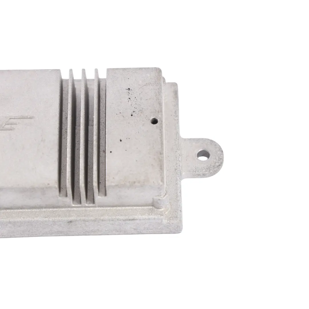 Wzmacniacz Audio Bose 733897 do Porsche Cayenne o numerze 733897-0010 Porsche Cayenne Wzmacniacz Audio Bose 733897 - SKU 733897-0010 - Numer Części 733897-0010