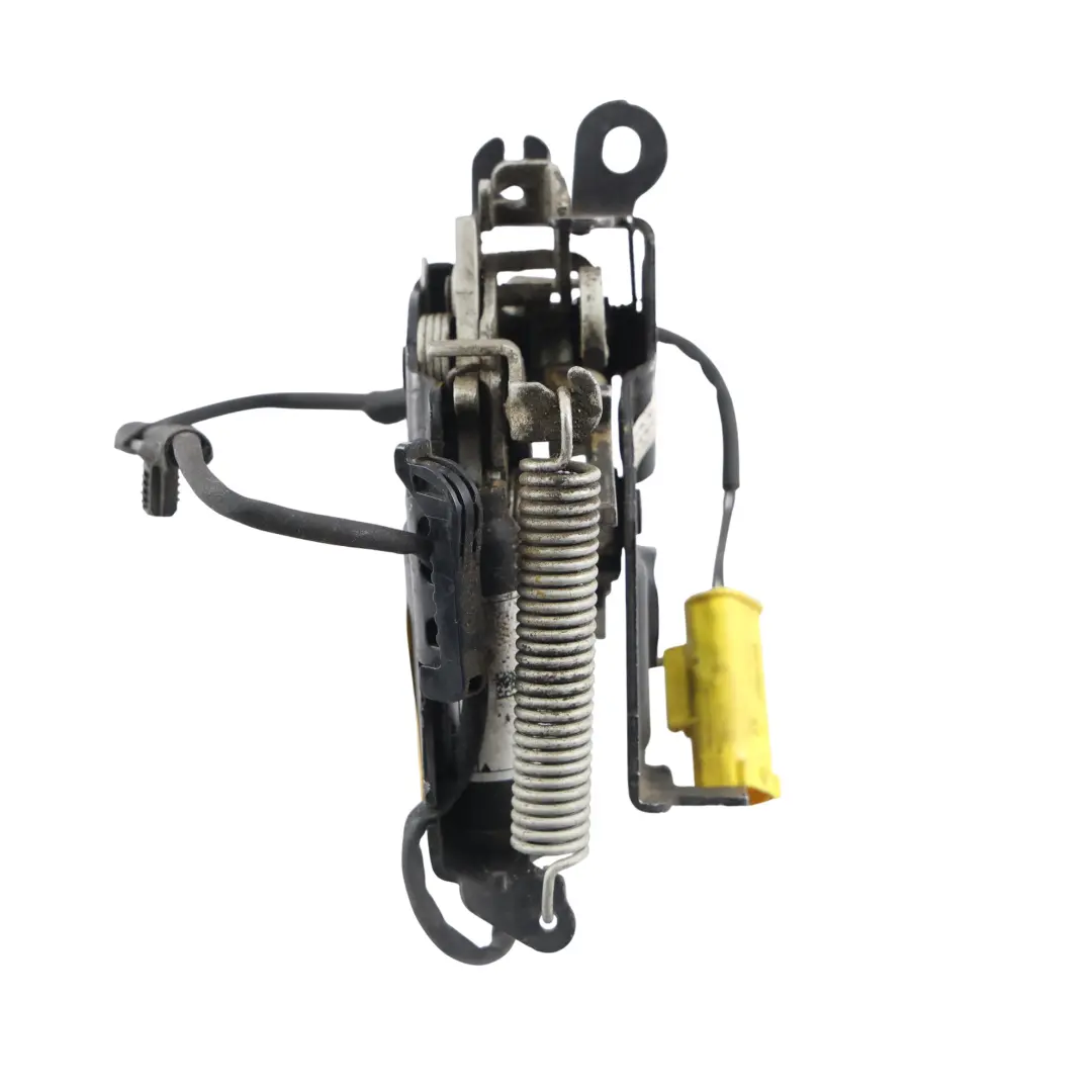G38 Zamek Maski Prawy do BMW F90 F91 G14 G15 G16 G30 G31 G32 o numerze 7347411 BMW F90 F91 G14 G15 G16 G30 G31 G32 G38 Zamek Maski Prawy - SKU 7347411 - Numer Części 7347411