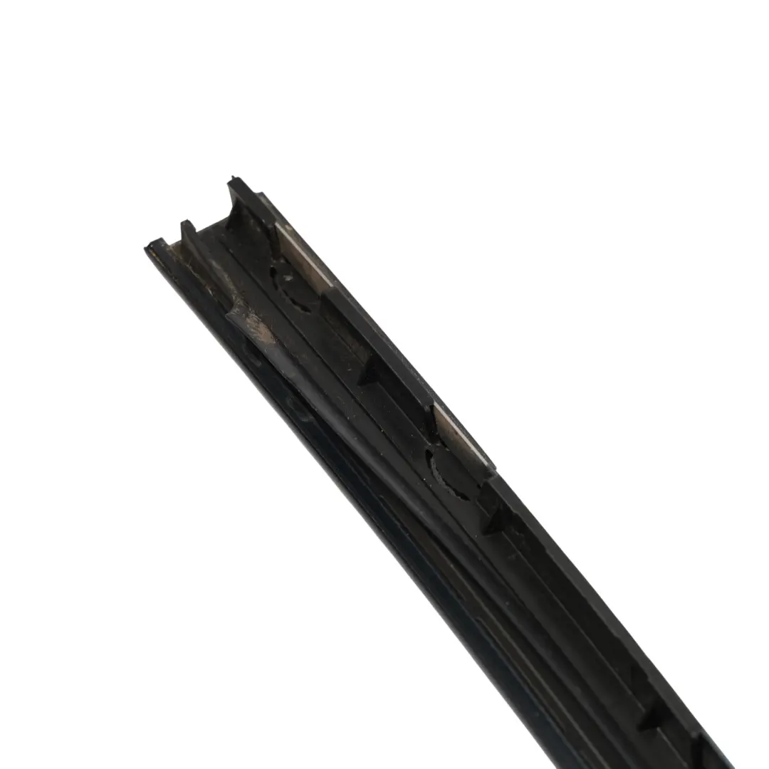 Listwa Szyby Przedniej Lewa Niebieski Imperial A89 do BMW F11 Touring o numerze 7362463 BMW F11 Touring Listwa Szyby Przedniej Lewa Niebieski Imperial A89 - SKU 7362463-IBB - Numer Części 7362463