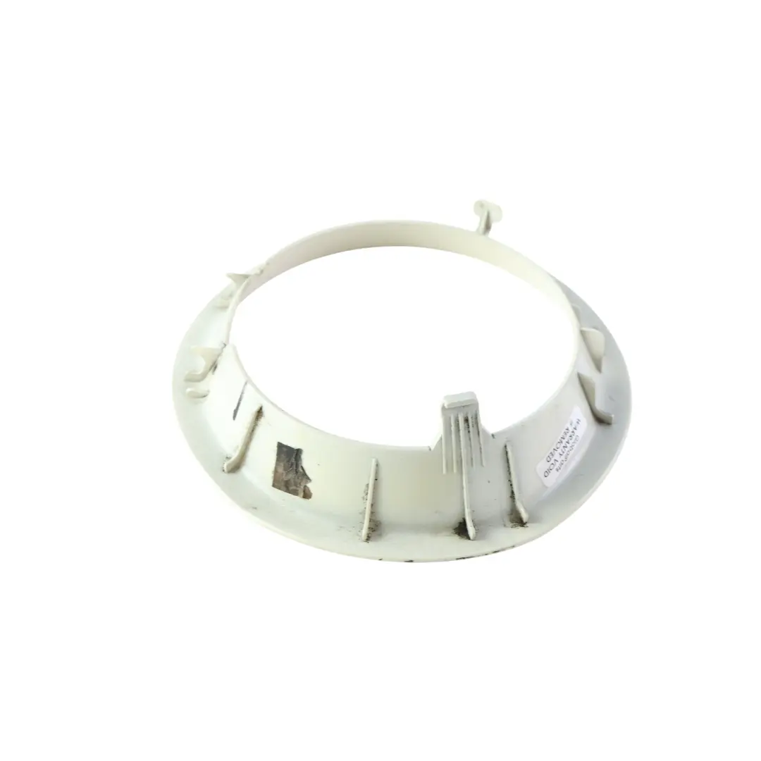Ramka Wlewu Paliwa Pepper White Biały - 850 do Mini F55 o numerze 7411097 Mini F55 Ramka Wlewu Paliwa Pepper White Biały - 850 - SKU 7411097-PW - Numer Części 7411097