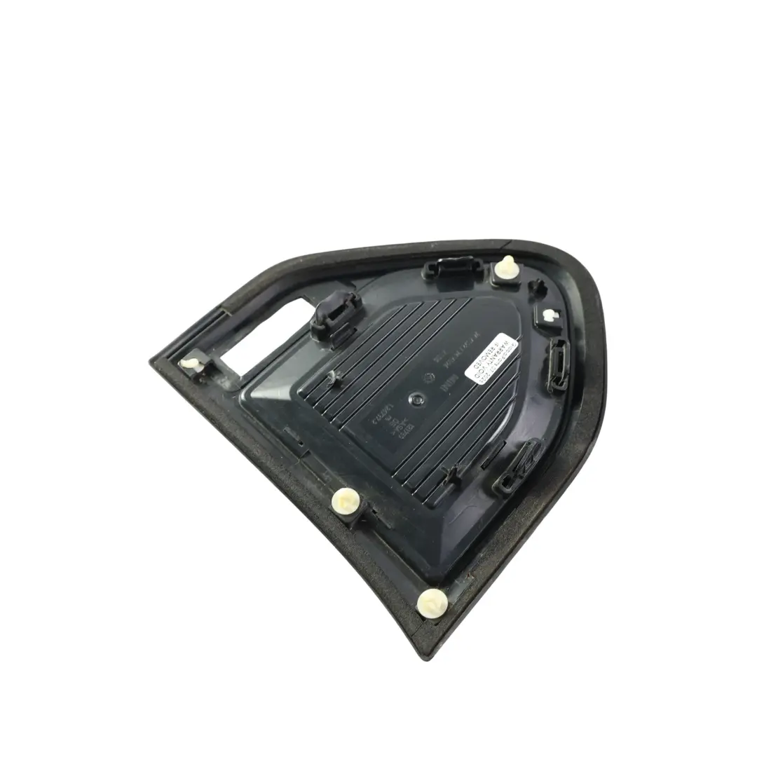 Cubierta Indicador Intermitente Guardabarros Derecho para Mini F60 con número de pieza 7414092 Mini F60 Cubierta Indicador Intermitente Guardabarros Derecho - SKU 7414092-1 - Número de pieza 7414092