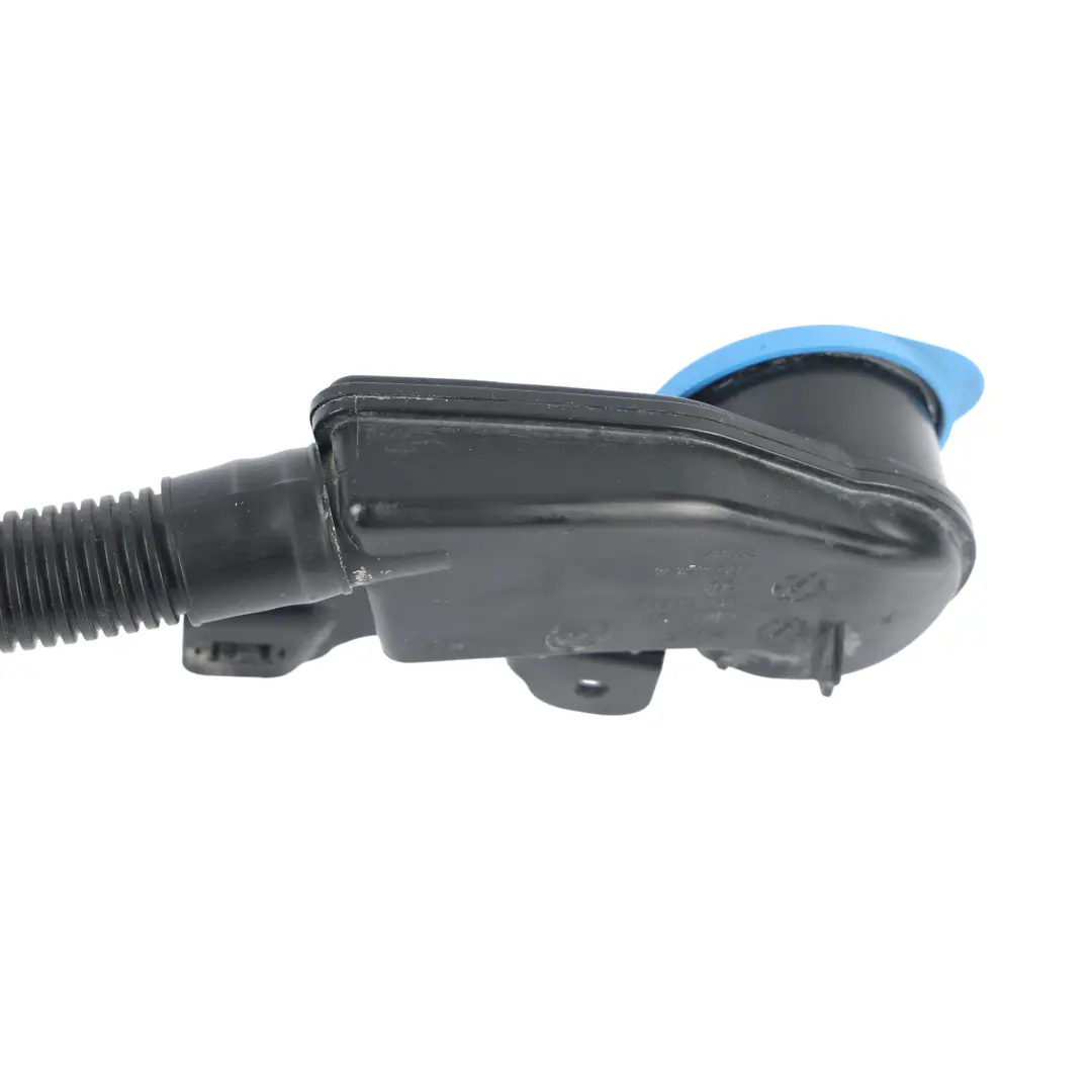 Wlew Zbiornika Spryskiwaczy do BMW G20 G21 o numerze 7427883 BMW G20 G21 Wlew Zbiornika Spryskiwaczy - SKU 7427883 - Numer Części 7427883