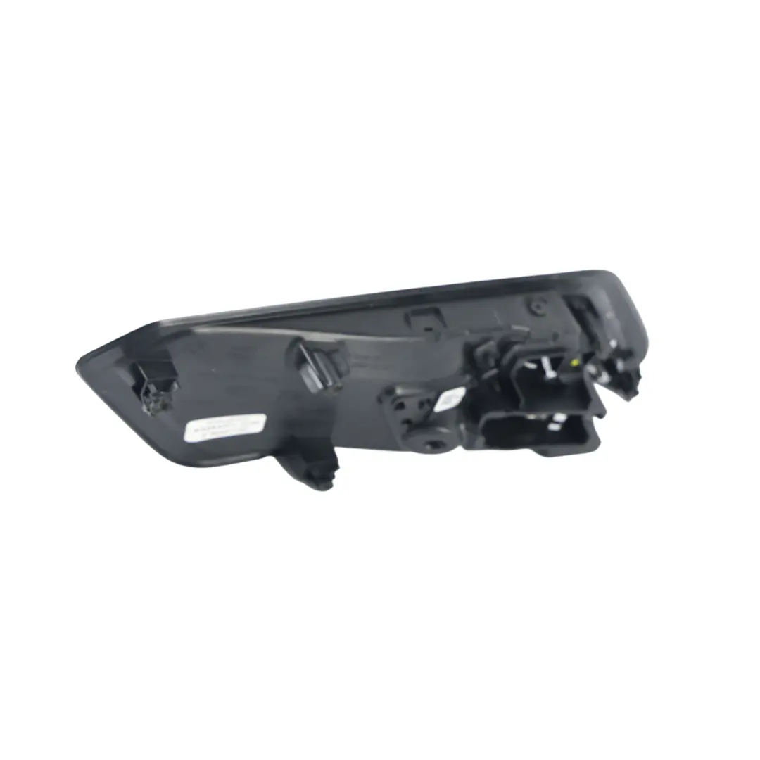 Klamka Wewnętrzna Drzwi Tylna Lewa do BMW G20 G21 G28 o numerze 7447251 BMW G20 G21 G28 Klamka Wewnętrzna Drzwi Tylna Lewa - SKU 7447251 - Numer Części 7447251