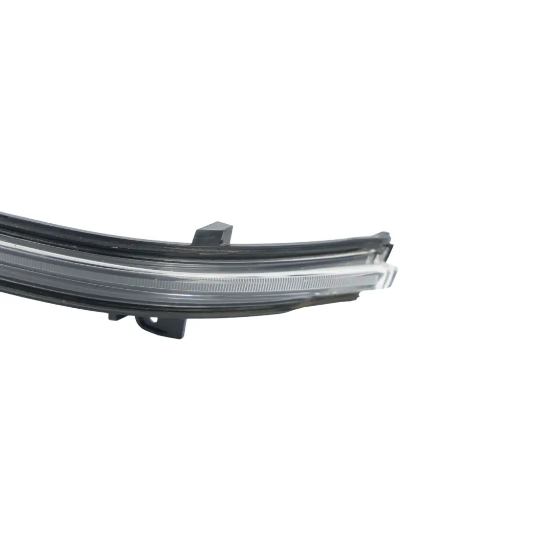 Kierunkowskaz W Lusterku Lewy do BMW G20 G26 Gran Tourer o numerze 7498161 BMW G20 G26 Gran Tourer Kierunkowskaz W Lusterku Lewy - SKU 7498161 - Numer Części 7498161