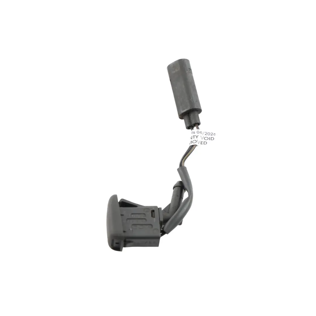 Dysza Spryskiwacza Przedniej Szyby Podgrzewana do BMW E46 o numerze 7832026 BMW E46 Dysza Spryskiwacza Przedniej Szyby Podgrzewana - SKU 7832026 - Numer Części 7832026