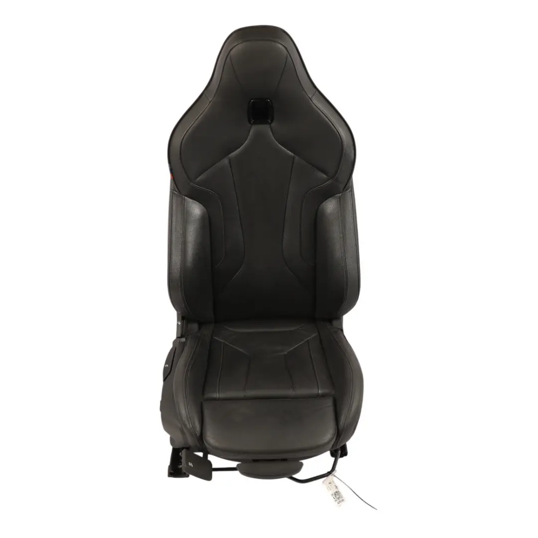 Siège Avant Droit Chauffé Intérieur Cuir Dakota Perforé Noir pour BMW F40 à propos du numéro de pièce 7942044 BMW F40 Siège Avant Droit Chauffé Intérieur Cuir Dakota Perforé Noir - SKU 7942044 - Numéro de pièce 7942044