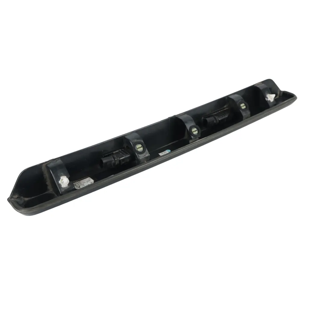 Volkswagen Crafter SY Panel Tapa Luz Matrícula Puerta Trasera - SKU 7C0827329C - Número de pieza 7C0827329C