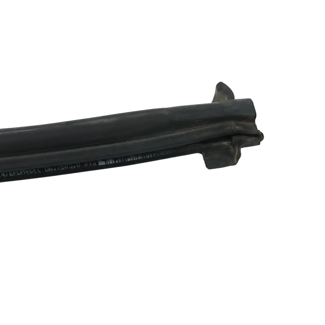 Volkswagen Crafter SY Rear Door Seal Gasket Rubber Centre Middle - SKU 7C0827709E - Part number 7C0827709E