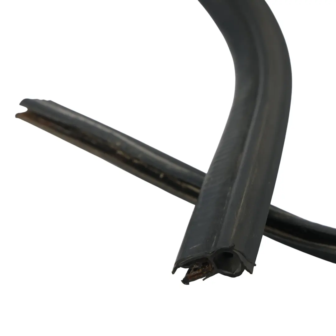 Guarnizione Telaio Porta Posteriore Gomma per Volkswagen Crafter SY con numero di parte 7C0829193AE Volkswagen Crafter SY Guarnizione Telaio Porta Posteriore Gomma - SKU 7C0829193AE - Numero di parte 7C0829193AE
