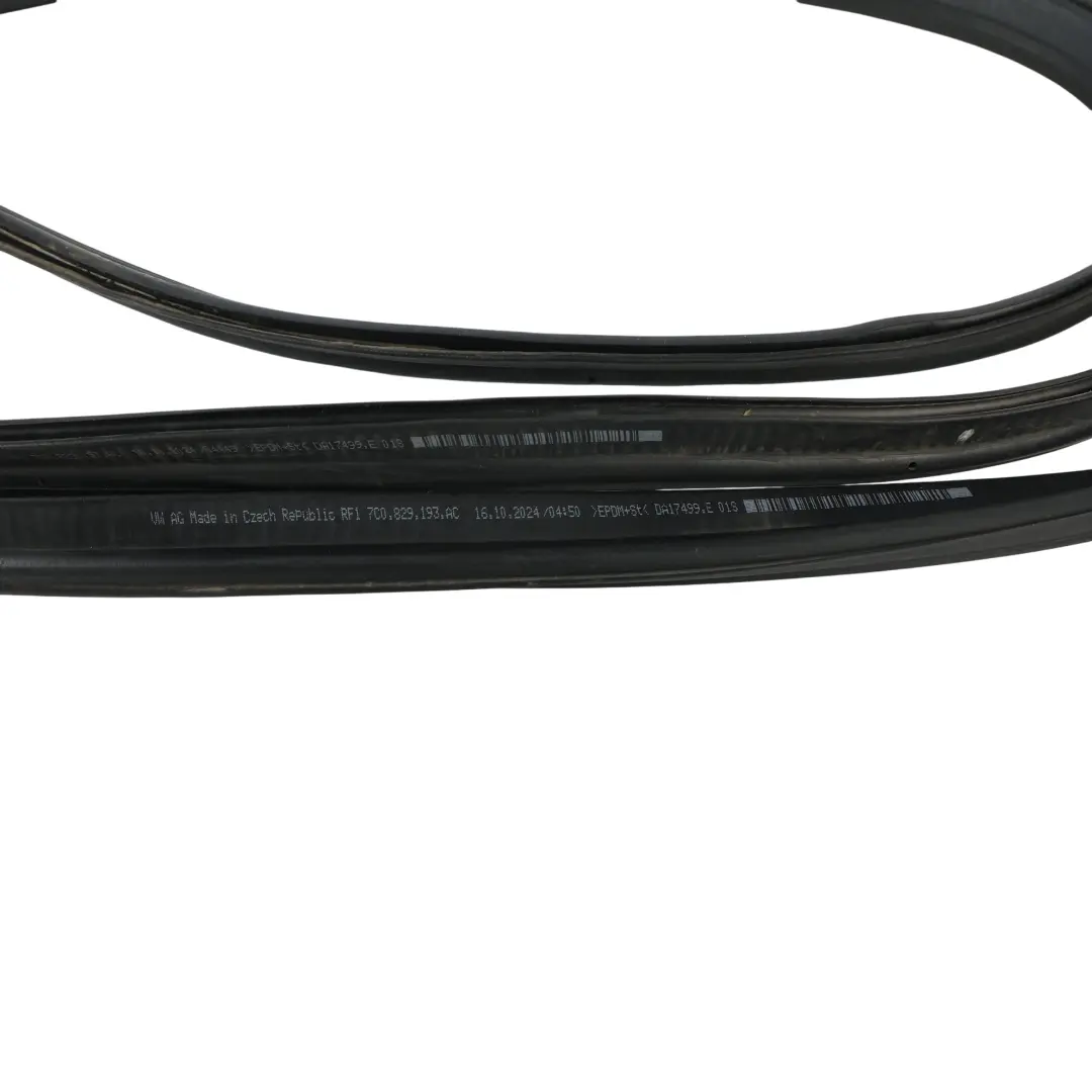 Türrahmen Dichtung Gummi Hinten für Volkswagen Crafter SY mit Teilenummer 7C0829193AE Volkswagen Crafter SY Türrahmen Dichtung Gummi Hinten - SKU 7C0829193AE - Teilenummer 7C0829193AE
