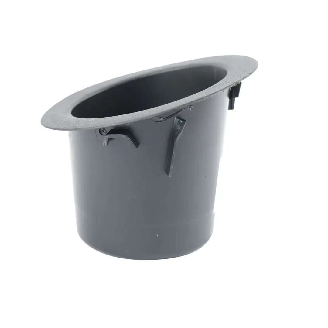 Cache Support Gobelet Tableau Bord Noir Gauche pour Volkswagen Crafter SY à propos du numéro de pièce 7C0858603 Volkswagen Crafter SY Cache Support Gobelet Tableau Bord Noir Gauche - SKU 7C0858603 - Numéro de pièce 7C0858603