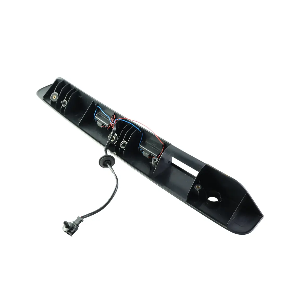 Heckklappe Türgriff Kennzeichenleuchte für Volkswagen Transporter T6 mit Teilenummer 7E0827574 Volkswagen Transporter T6 Heckklappe Türgriff Kennzeichenleuchte - SKU 7E0827574 - Teilenummer 7E0827574