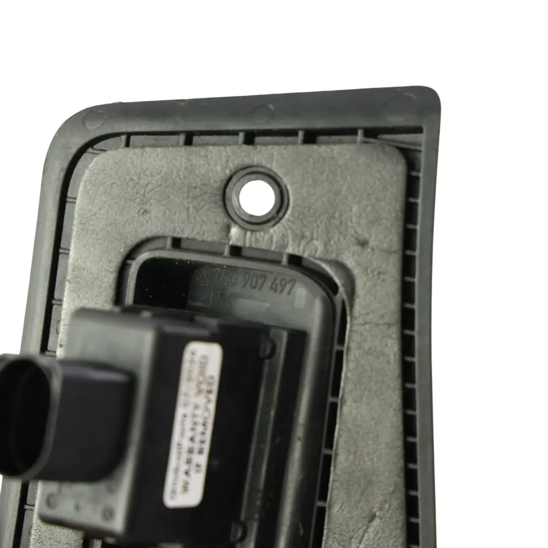 Conector Contacto Puerta Corredera Izquierda para Volkswagen Transporter T6 con número de pieza 7E0907497 Volkswagen Transporter T6 Conector Contacto Puerta Corredera Izquierda - SKU 7E0907497 - Número de pieza 7E0907497