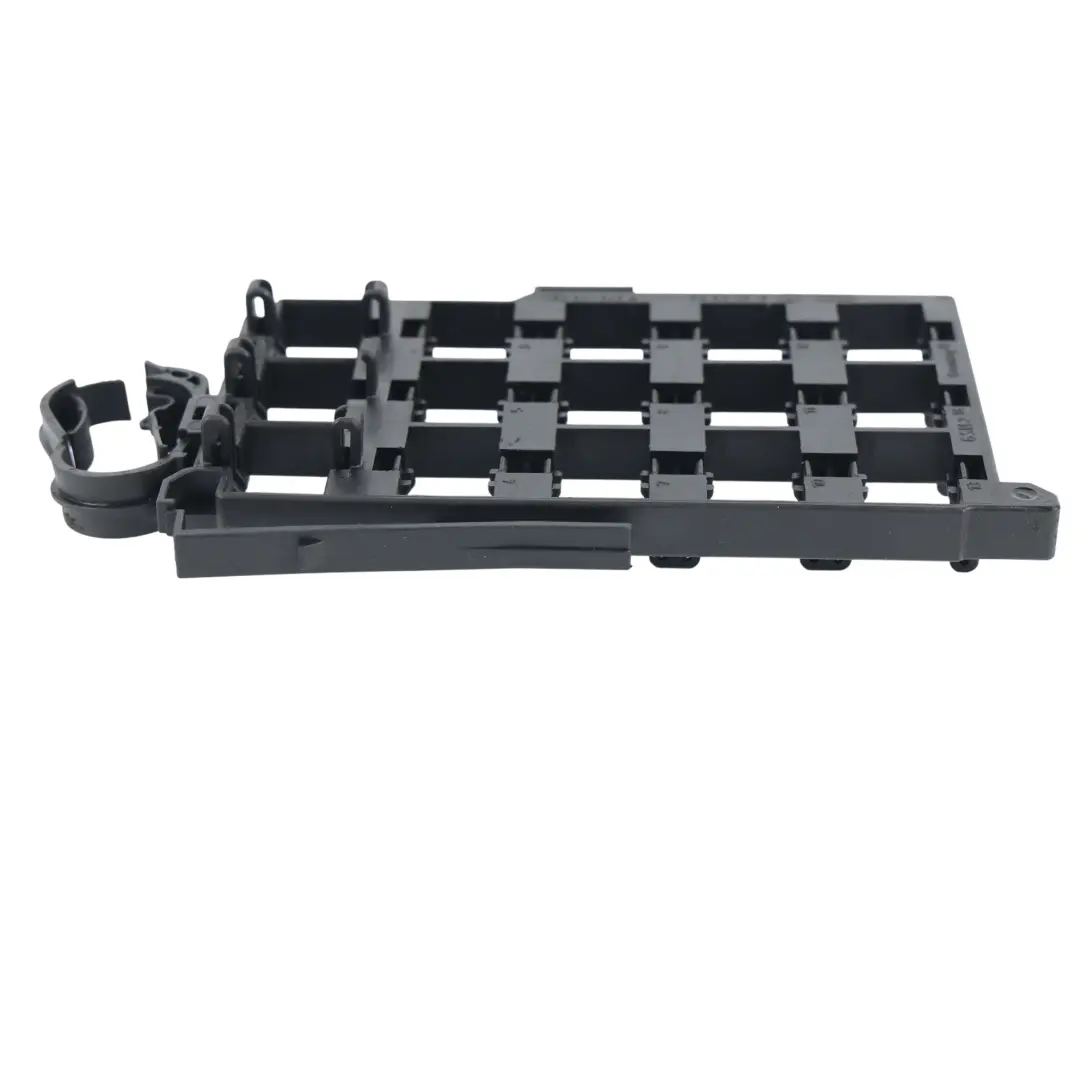 Volkswagen Transporter T5 Hauptsicherung Steckdose Gehäuse Halterung - SKU 7E0937545A - Teilenummer 7E0937545A