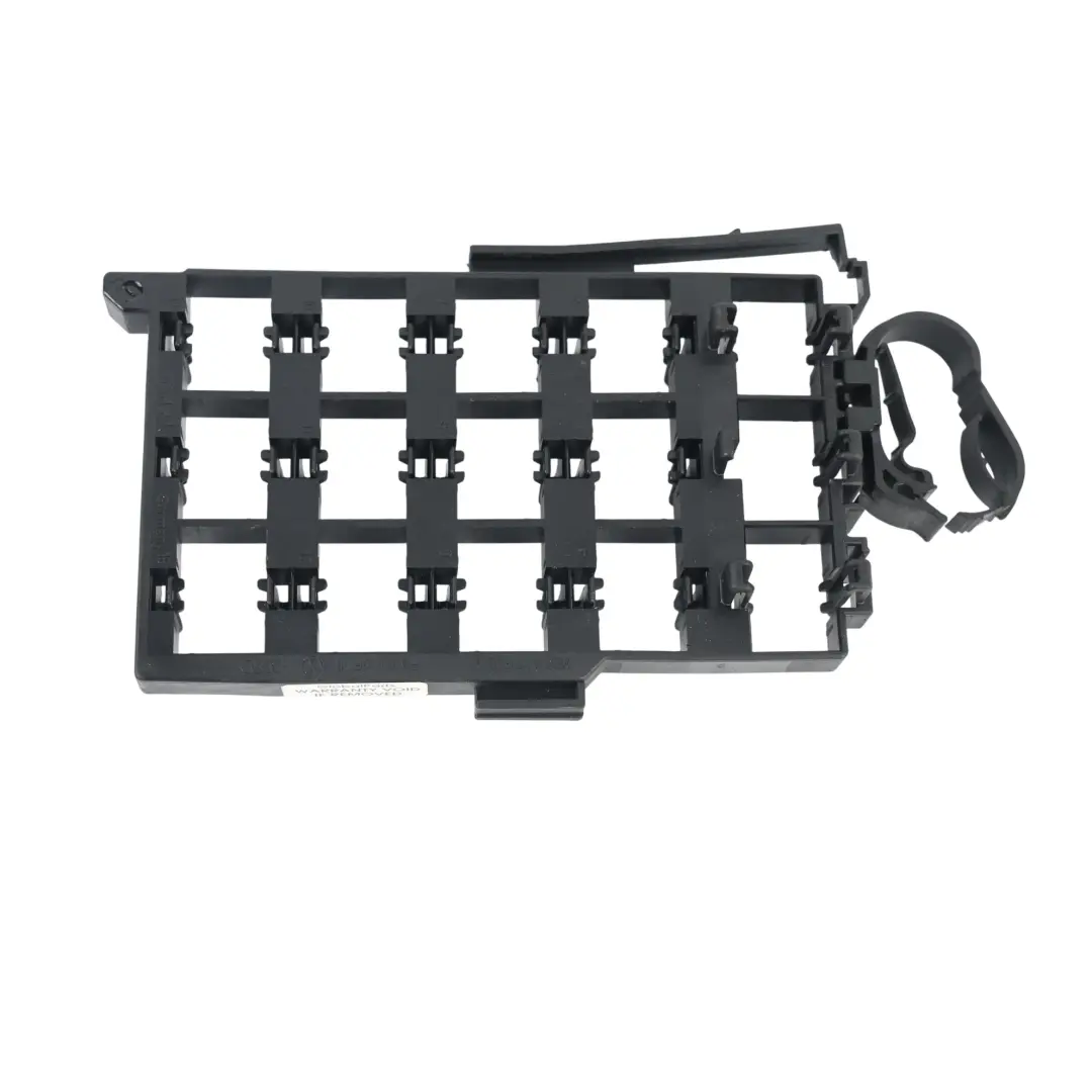 Hauptsicherung Steckdose Gehäuse Halterung für Volkswagen Transporter T5 mit Teilenummer 7E0937545A Volkswagen Transporter T5 Hauptsicherung Steckdose Gehäuse Halterung - SKU 7E0937545A - Teilenummer 7E0937545A