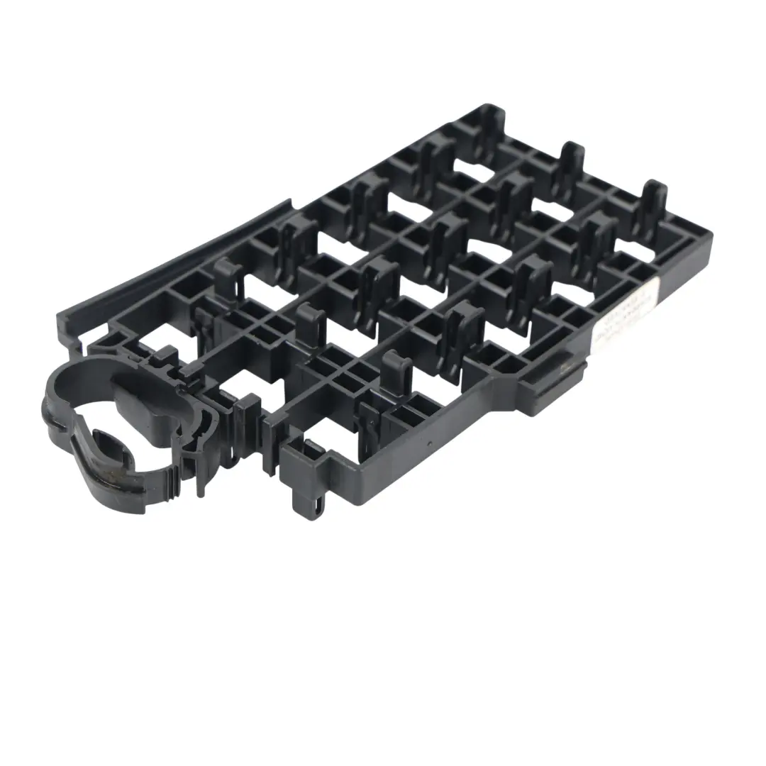 Volkswagen Transporter T5 Supporto Connettore Portafusibili - SKU 7E0937545A - Numero di parte 7E0937545A
