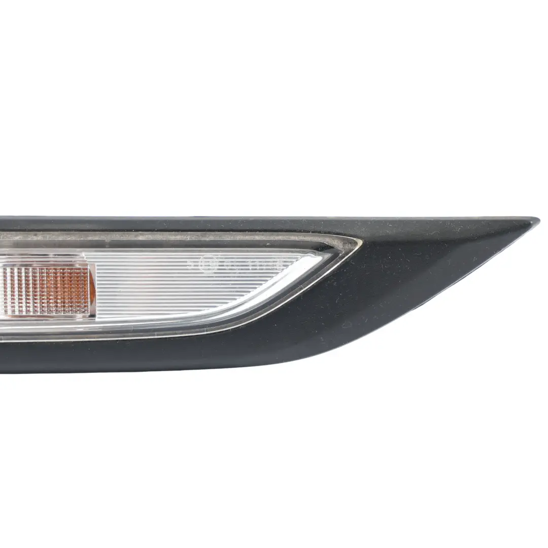 Front Side Turn Indicator Right O/S to VW Volkswagen Transporter T6 with Part number 7E0949102 VW Volkswagen Transporter T6 Front Side Turn Indicator Right O/S - SKU 7E0949102 - Part number 7E0949102