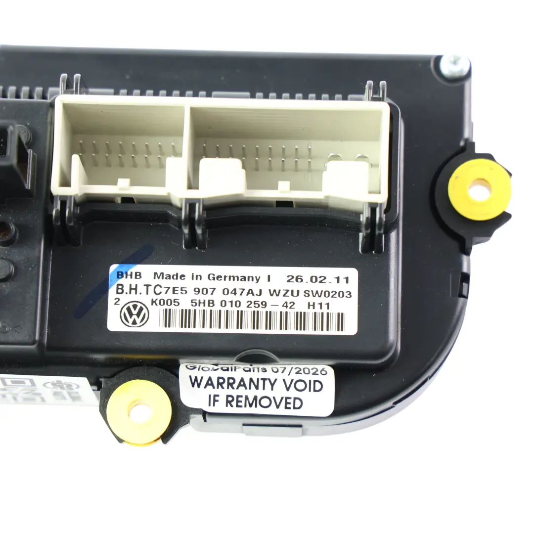 Panel Sterowania Klimatyzacji do Volkswagen Transporter T5 o numerze 7E5907047AJ Volkswagen Transporter T5 Panel Sterowania Klimatyzacji - SKU 7E5907047AJ - Numer Części 7E5907047AJ