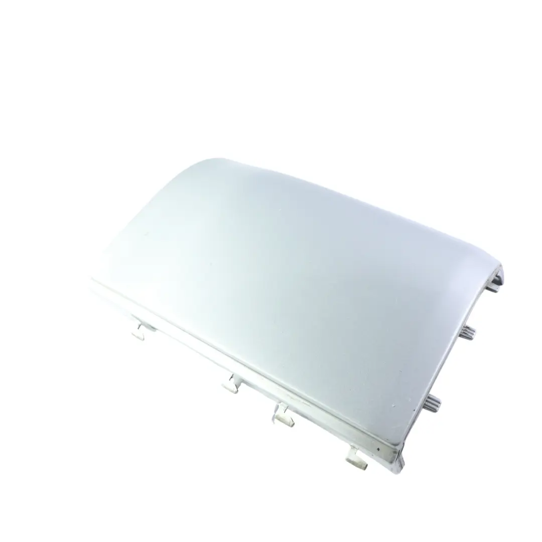 Bumper Corner Trim Right O/S 7H0807321A Reflex Silver A7W to VW Transporter T5 Rear with Part number 7H0807322A VW Transporter T5 Rear Bumper Corner Trim Right O/S 7H0807321A Reflex Silver A7W - SKU 7H0807322A-RES - Part number 7H0807322A