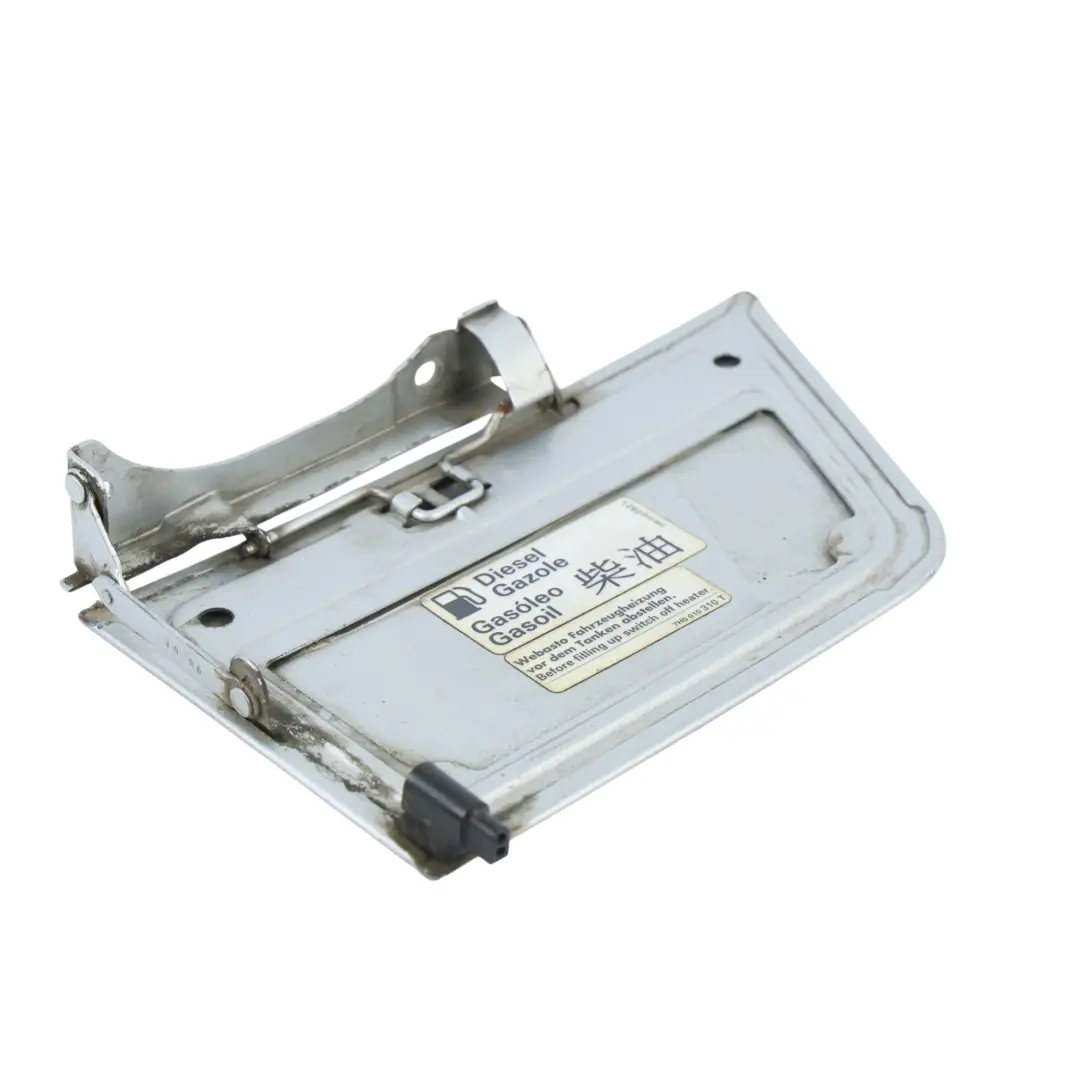 Sportello Tappo Carburante Argento A7W per Volkswagen Transporter T5 con numero di parte 7H0809905D Volkswagen Transporter T5 Sportello Tappo Carburante Argento A7W - SKU 7H0809905D-RES - Numero di parte 7H0809905D
