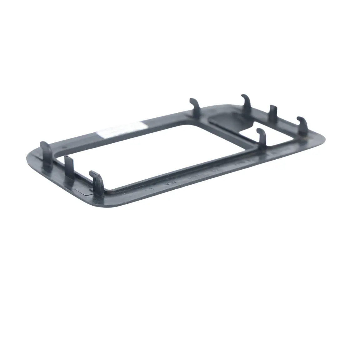 Heckklappe Schloss Abdeckung für Volkswagen Transporter T5 T6 mit Teilenummer 7H0827699A Volkswagen Transporter T5 T6 Heckklappe Schloss Abdeckung - SKU 7H0827699A - Teilenummer 7H0827699A