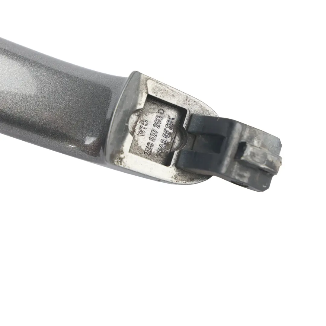 Tirador Puerta Trasero Izquierdo Derecho Gris Pimienta D7R para Volkswagen Touran con número de pieza 7H0837205D Volkswagen Touran Tirador Puerta Trasero Izquierdo Derecho Gris Pimienta D7R - SKU 7H0837205D-PEG - Número de pieza 7H0837205D