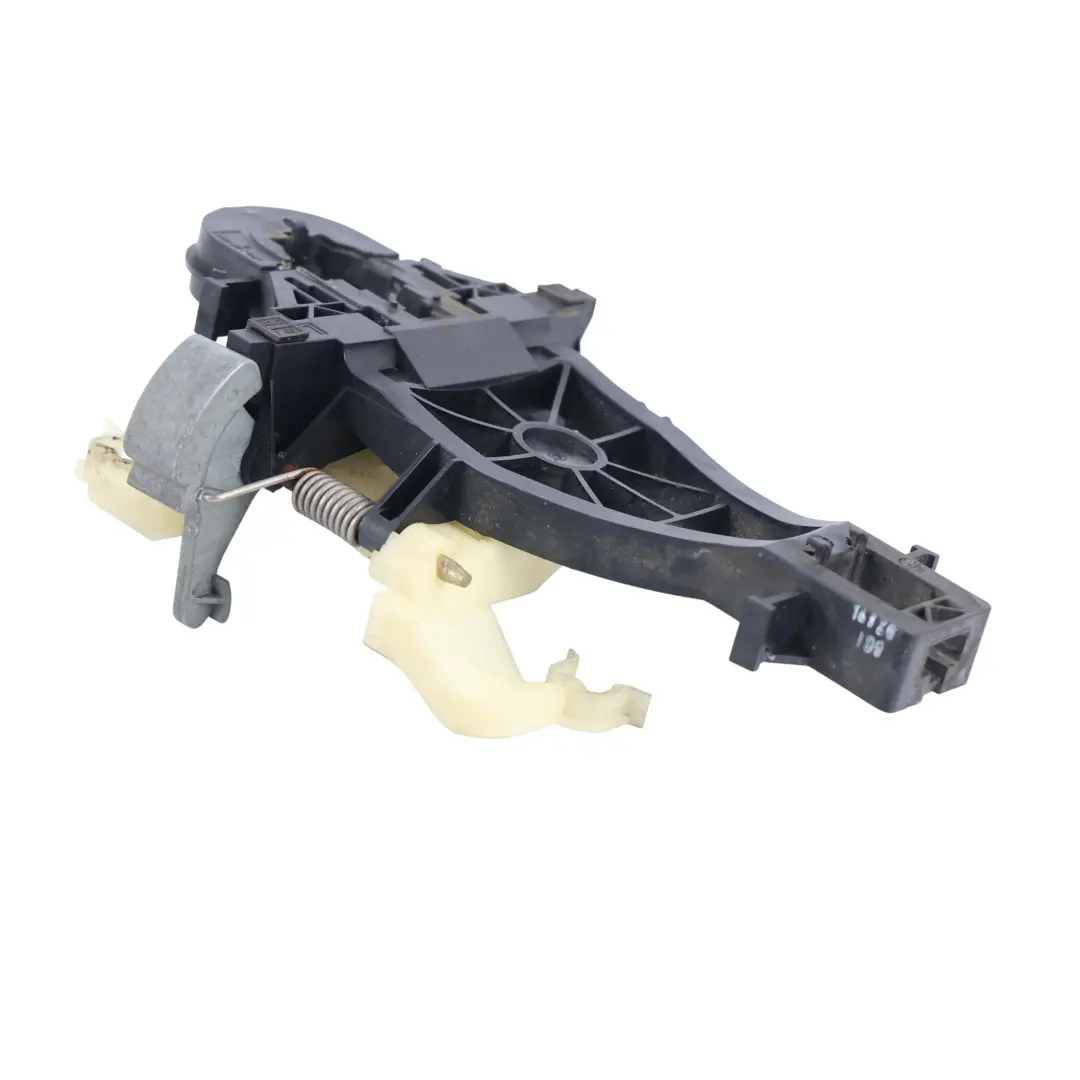 Volkswagen Transporter T5 Base Supporto Maniglia Porta 7H0843351B - SKU 7H0843351D - Numero di parte 7H0843351D