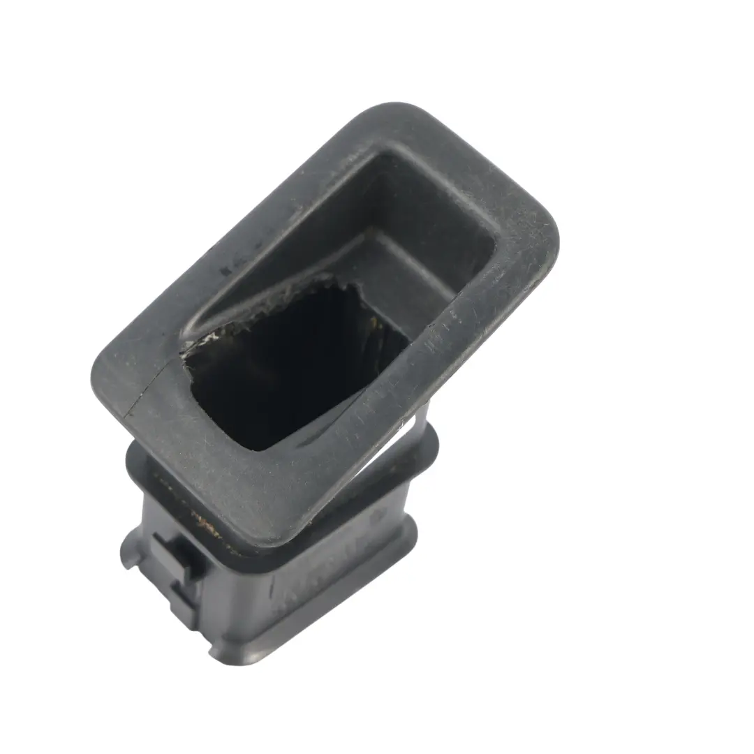 Volkswagen Transporter T5 Copertura Guida Fibbia Cintura Posteriore - SKU 7H0883338 - Numero di parte 7H0883338