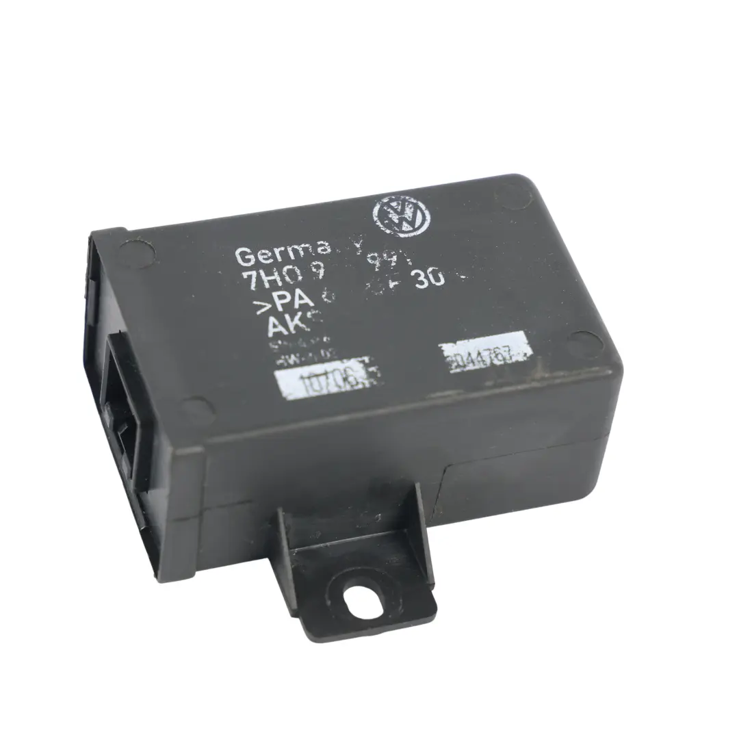 Sliding Door Sender Control Unit to VW Volkswagen Transporter T5 Electric with Part number 7H0959991 VW Volkswagen Transporter T5 Electric Sliding Door Sender Control Unit - SKU 7H0959991 - Part number 7H0959991