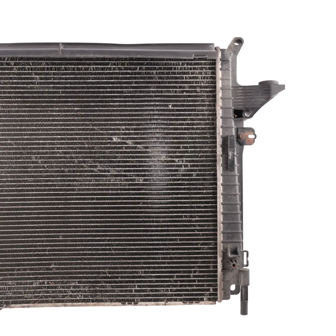 Water Coolant Radiator Cooling Unit to Land Rover Discovery 3 L319 with Part number 7H22-8T000-AA Land Rover Discovery 3 L319 Water Coolant Radiator Cooling Unit - SKU 7H22-8T000-AA - Part number 7H22-8T000-AA
