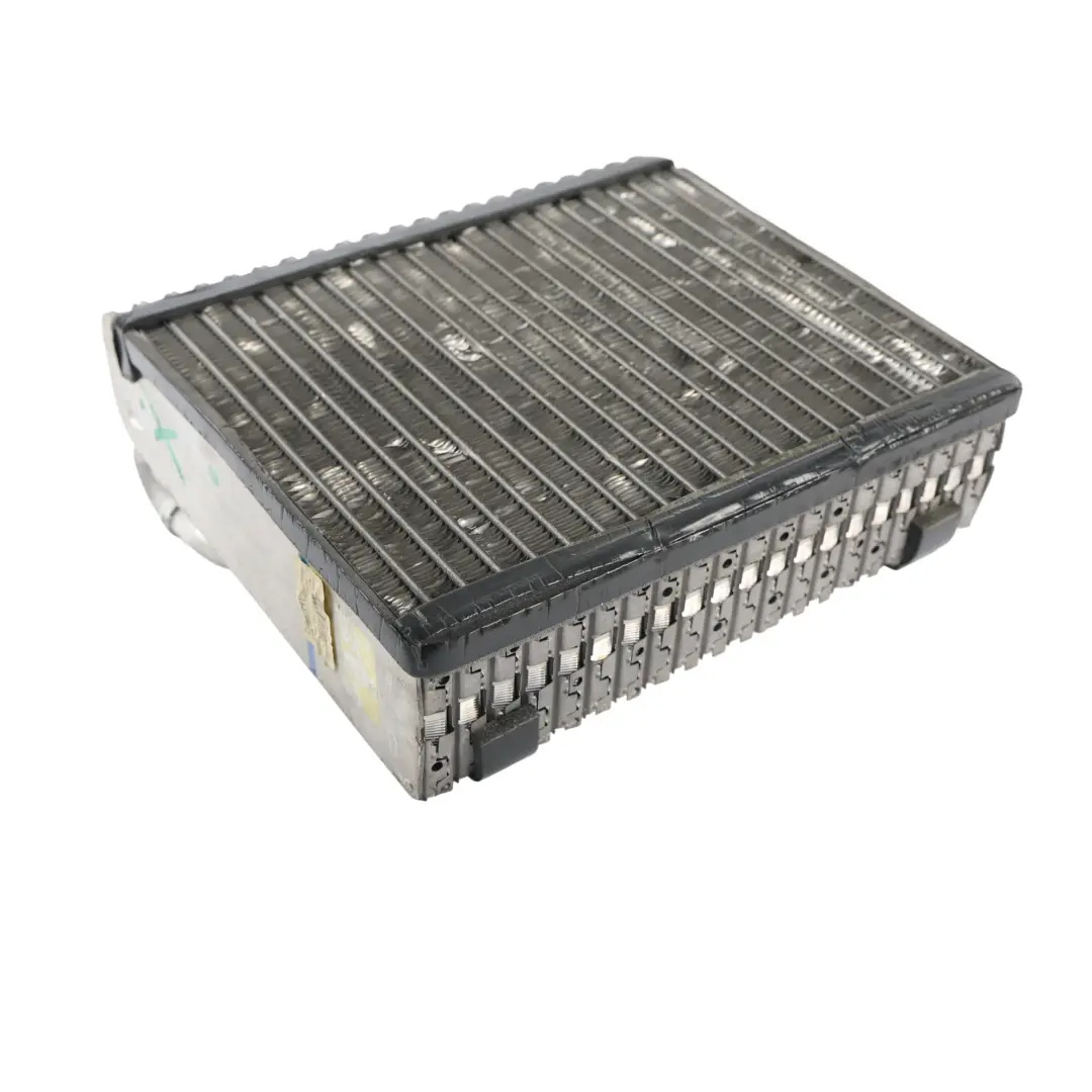 Heater Matrix Radiator A/C 2.5 TDi to VW Volkswagen Transporter T5 with Part number 7H2820101A VW Volkswagen Transporter T5 Heater Matrix Radiator A/C 2.5 TDi - SKU 7H2820101A - Part number 7H2820101A