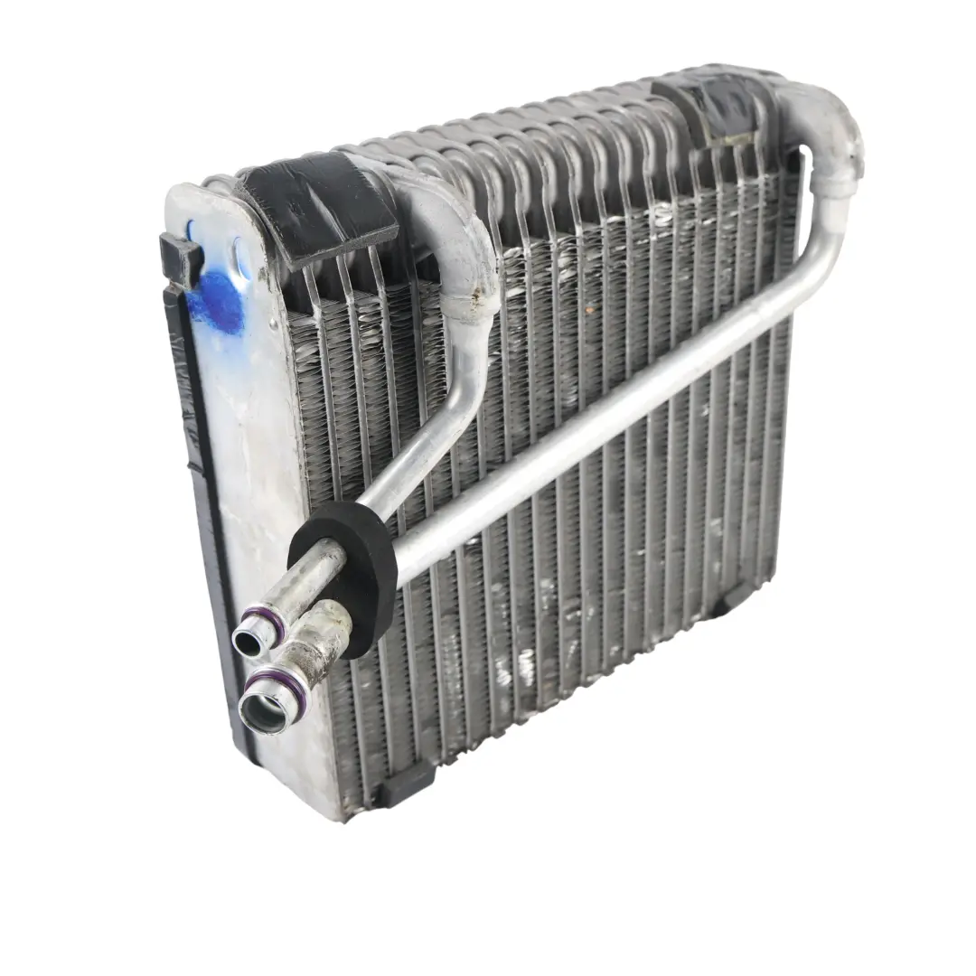 Radiatore Riscaldatore A/C 2.5 TDi per Volkswagen Transporter T5 con numero di parte 7H2820101A Volkswagen Transporter T5 Radiatore Riscaldatore A/C 2.5 TDi - SKU 7H2820101A - Numero di parte 7H2820101A