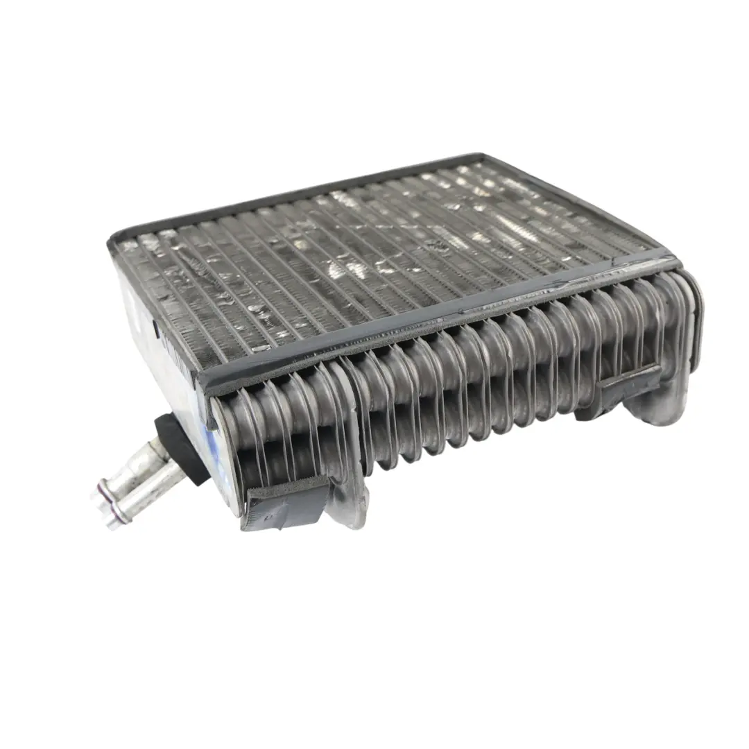 Volkswagen Transporter T5 Radiatore Riscaldatore A/C 2.5 TDi - SKU 7H2820101A - Numero di parte 7H2820101A