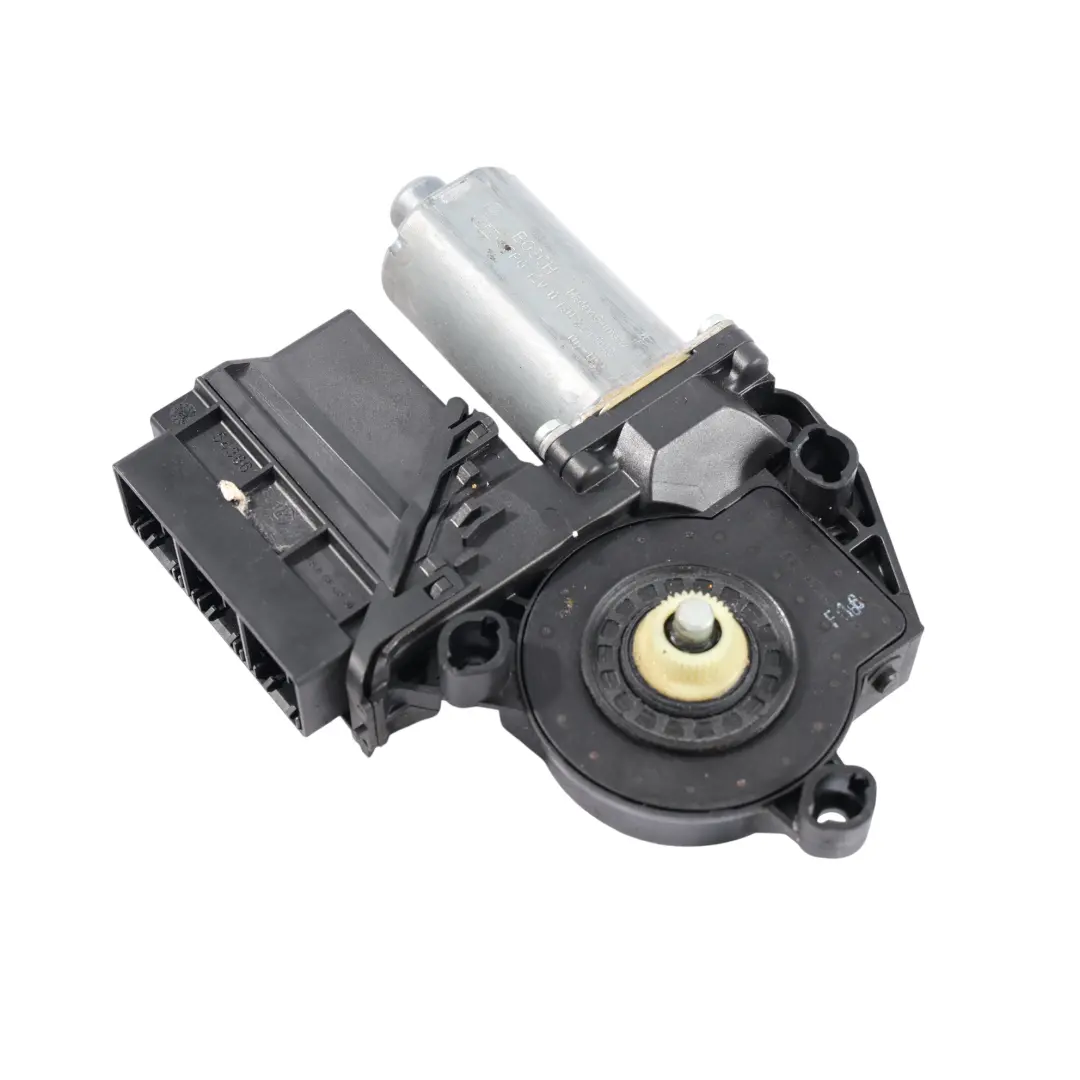 Window Motor Driver Side O/S to VW Volkswagen Transporter T5 Electric with Part number 7H2959802 VW Volkswagen Transporter T5 Electric Window Motor Driver Side O/S - SKU RHD-7H2959802 - Part number 7H2959802