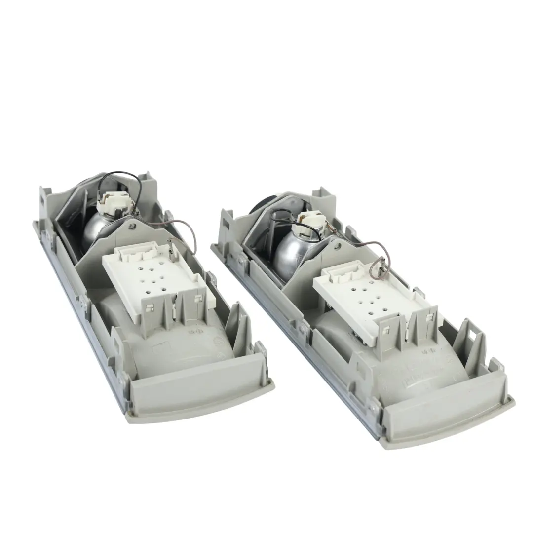 Innenleuchte Himmel Lampe Hinten Set E für Volkswagen Transporter T5 mit Teilenummer 7H5947105 Volkswagen Transporter T5 Innenleuchte Himmel Lampe Hinten Set E - SKU 7H5947105-1 - Teilenummer 7H5947105