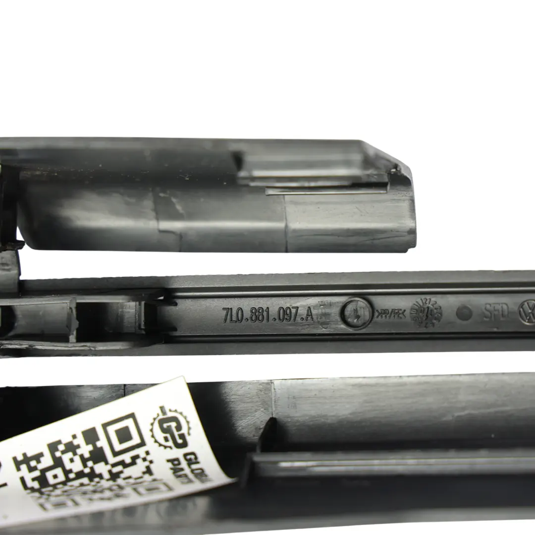 Cache Rail Siège Insert Panneau Garniture Arrière Droit 7L0881097A pour Audi Q7 à propos du numéro de pièce 7L0881480K Audi Q7 Cache Rail Siège Insert Panneau Garniture Arrière Droit 7L0881097A - SKU 7L0881480K - Numéro de pièce 7L0881480K